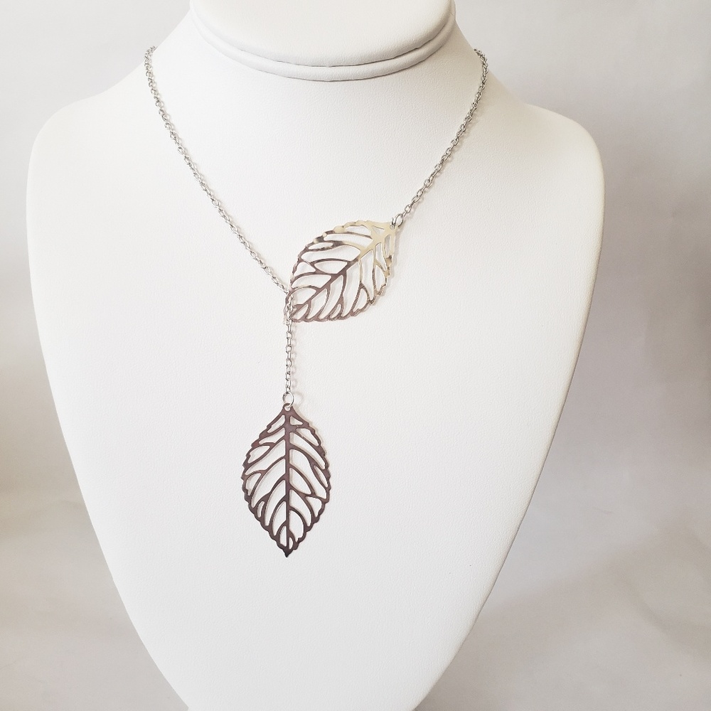 Leaf Lariat Style Necklace